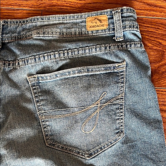 Jordache Women’s Blue Jean Capris - Picture 7 of 7